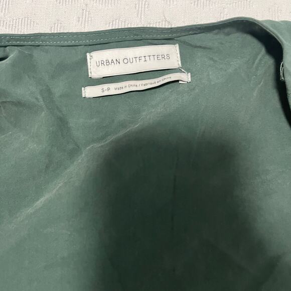 Urban Outfitters Green Tie Up Long Sleeve Sweater Size Small - Picture 2 of 4